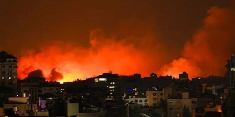 استشهاد 4 أطفال.. الاحتلال الإسرائيلي يقصف خيمة تؤوي نازحين غرب خان يونس - الكويت الاخباري
