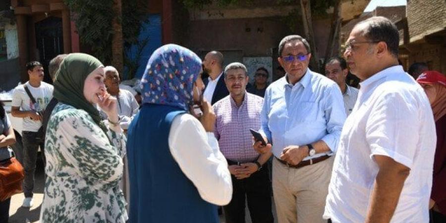 محافظ قنا يتفقد مشروعات السياحة الريفية بمحيط معبد دندرة ويوجه بتصور عمراني متكامل للمنطقة - الكويت الاخباري