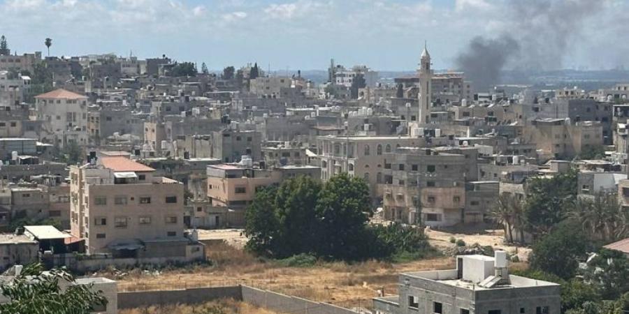 جرافاته لا تعترف بالقضاء.. الاحتلال يبدأ بهدم 104 مبان بمخيم طولكرم - الكويت الاخباري