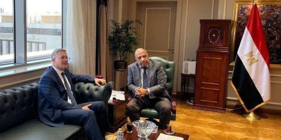 وزيرا الكهرباء والبترول يؤكدان على خطة عمل لتوفير الوقود لتأمين التغذية الكهربائية - الكويت الاخباري