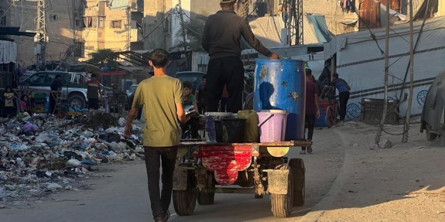 نحو مليون فلسطيني يواجهون أزمة عطش ونظافة في مدينة غزة - الكويت الاخباري