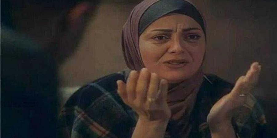 هبة عبد الغنى تتلقى عزاء والدتها فى مسجد الحامدية الشاذلية مساء اليوم - الكويت الاخباري