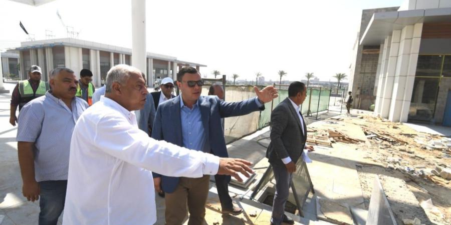 وزير الإسكان يتفقد المنطقة الاستثمارية ومشروع الأرينا بحدائق "تلال الفسطاط" - الكويت الاخباري