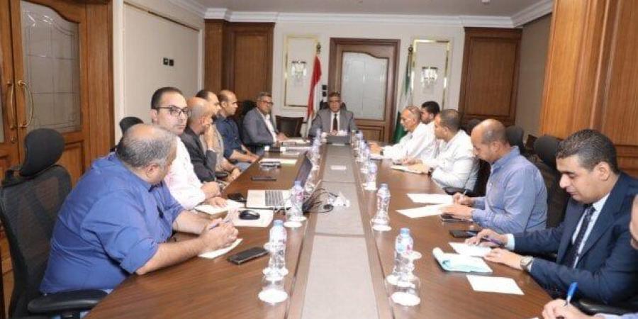 «الجيزة» تستعد لتطبيق منظومة ذكية متكاملة لإدارة ونقل مخلفات البناء والهدم - الكويت الاخباري