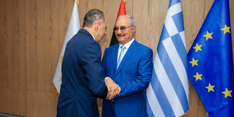 غريك ستي تايمز: زيارة وزير الخارجية اليوناني إلى بنغازي تبرز دور حفتر المتصاعد في المشهد الدولي - الكويت الاخباري