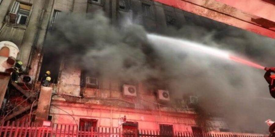 استمرار عمليات التبريد والسيطرة على حريق سنترال رمسيس بعد ظهور النيران - الكويت الاخباري