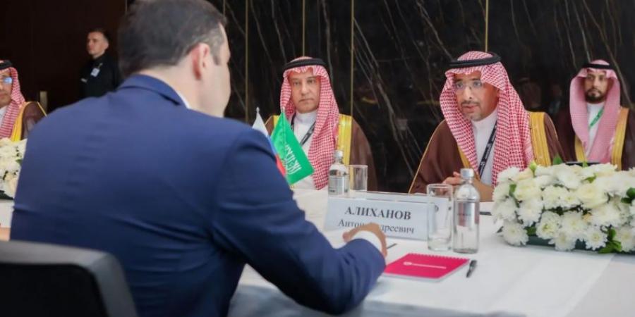 وزير الصناعة يبحث فرص تعزيز التعاون الصناعي مع نظيره الروسي - الكويت الاخباري