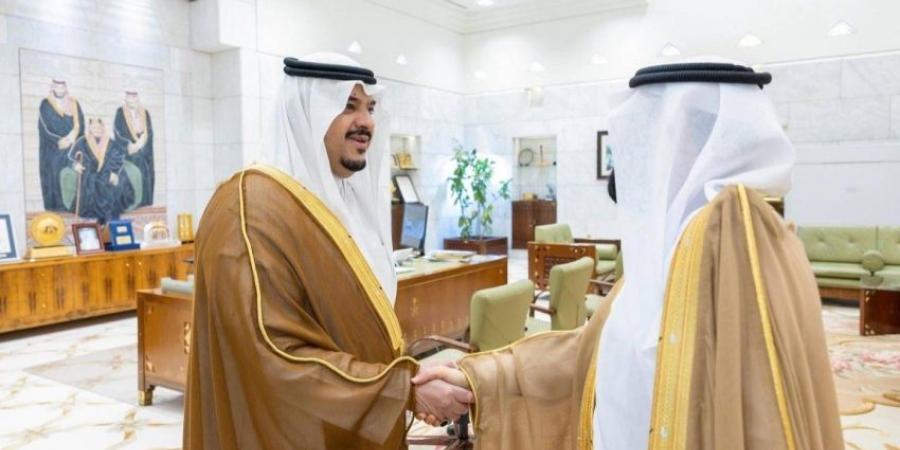 نائب أمير الرياض يستقبل محافظ الهيئة العامة لعقارات الدولة - الكويت الاخباري