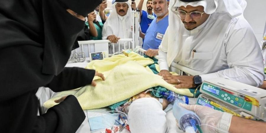 نجاح عملية فصل التوأم الملتصق السعودي يارا ولارا بعد عملية جراحية دقيقة استغرقت 12 ساعة ونصفا - الكويت الاخباري
