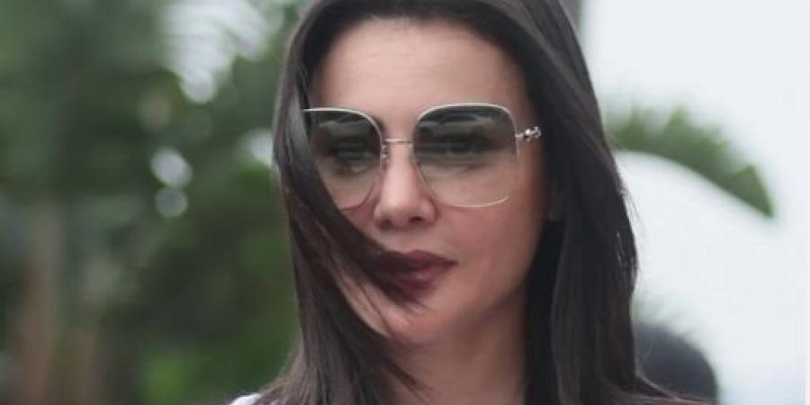 بـ«هوت شورت».. دينا فؤاد تُثير الجدل بإطلالة جريئة (صور) - الكويت الاخباري