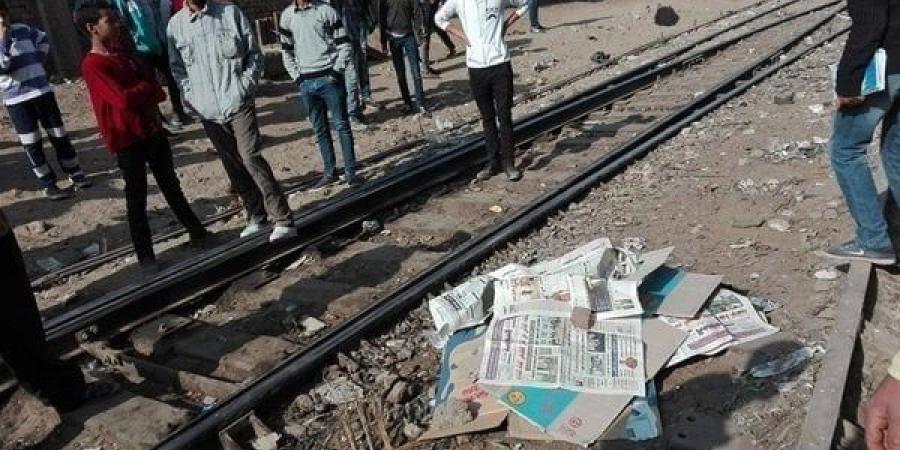 مصرع رجل دهسًا تحت عجلات القطار بمحطة أبيس في الإسكندرية - الكويت الاخباري