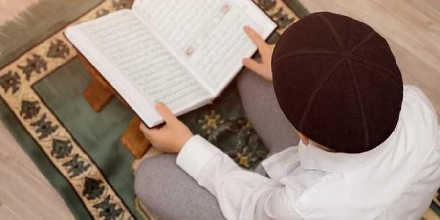 هل يُثاب الطفل على أداء العبادات قبل سن البلوغ؟ #دين وحياة #دار الإفتاء - الكويت الاخباري