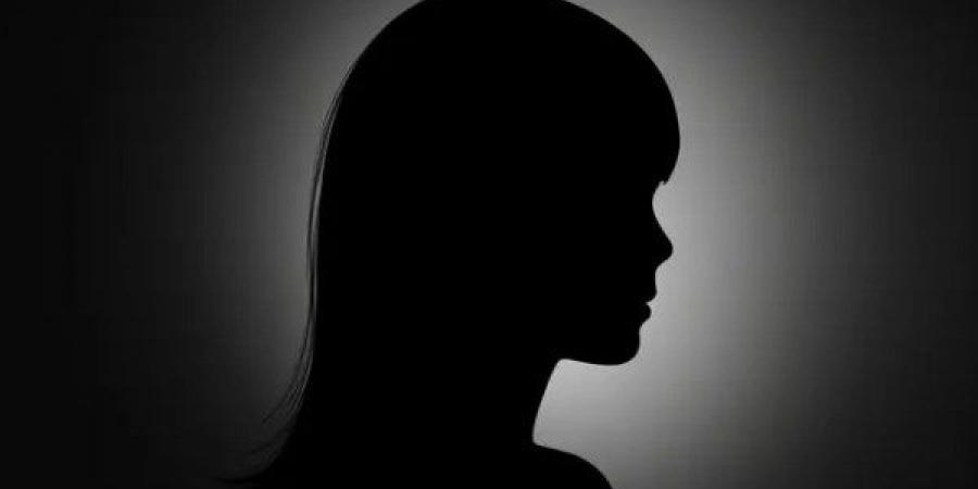 هل تعليق صورة فتاة غير محجبة توفيت يعتبر سيئة جاريةً لها؟.. الإفتاء تجيب - الكويت الاخباري