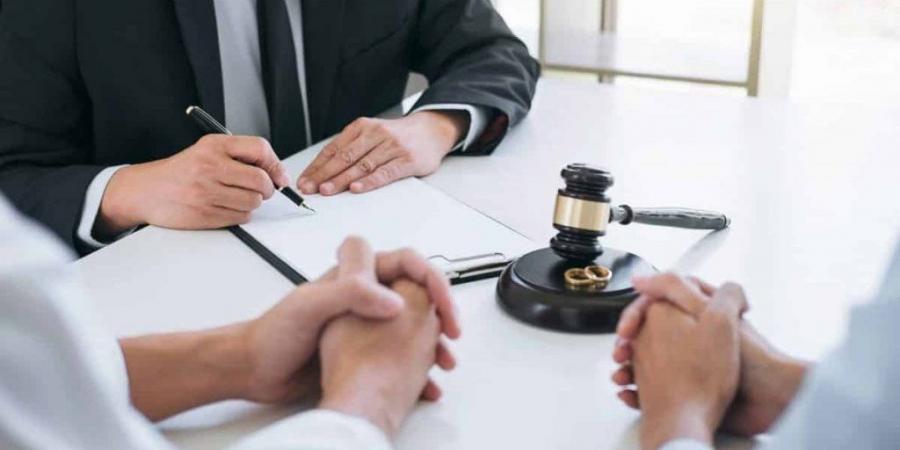 خلعتني زوجتي وتطالبني بقائمة المنقولات فهل لها ذلك ؟ ..  عطية لاشين يجيب - الكويت الاخباري