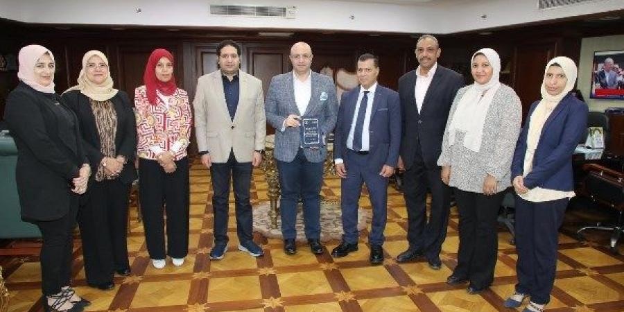 محافظ بني سويف يرحب بالتعاون مع المعهد القومي للتخطيط - الكويت الاخباري