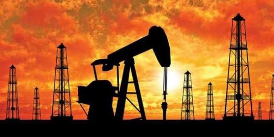 النفط يتراجع بفعل انحسار المخاوف بشأن الإمدادات الروسية - الكويت الاخباري