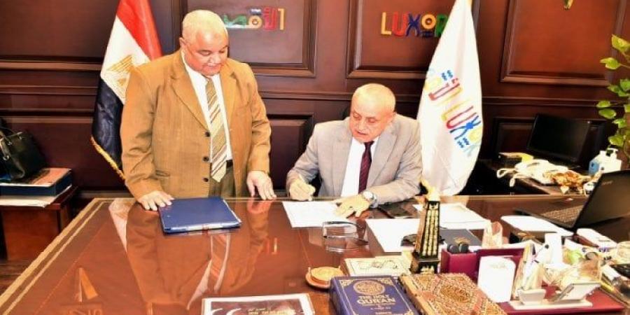 محافظ الأقصر يوافق على قبول جميع طلبات الزيادة فوق الكثافة بالمدارس الخاصة - الكويت الاخباري