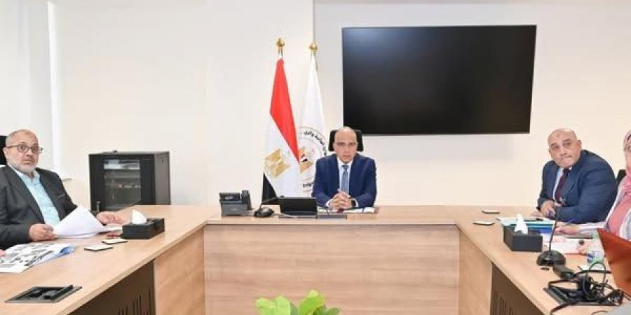 وزير الري يناقش تسهيل إجراءات التراخيص بهيئة حماية الشواطئ - الكويت الاخباري