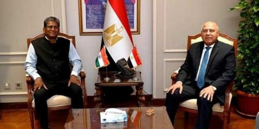 الوزير يستقبل سفير الهند بالقاهرة لبحث التعاون المستقبلي بين الجانبين في مجالي الصناعة والنقل - الكويت الاخباري