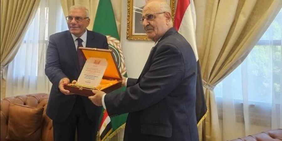 ممثل اليمن بالجامعة العربية: مصر وبلدنا يرتبطان بعلاقات تاريخية ومصيرية ومصالح مشتركة - الكويت الاخباري