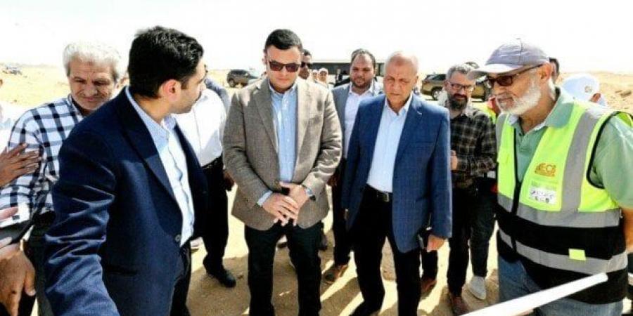 وزير الإسكان يتفقد المركز التكنولوجي لخدمة المواطنين بالعبور الجديدة - الكويت الاخباري
