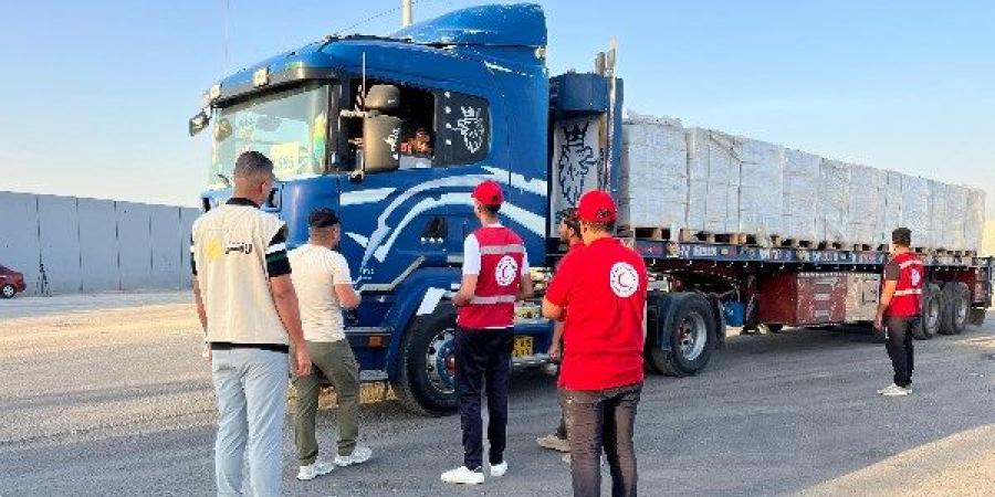 زاد العزة الـ19.. الهلال الأحمر يرسل 2300 طن مساعدات غذائية وطبية إلى غزة - الكويت الاخباري