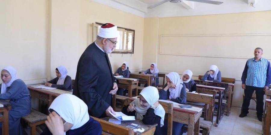 اليوم.. اختبار صعب لطلاب العلمي والأدبي بامتحانات الدور الثاني للثانوية الأزهرية - الكويت الاخباري