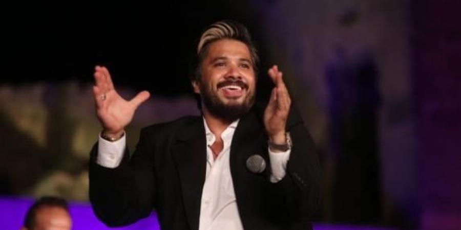 غنى لوالدته.. مصطفى حجاج يشعل حماس الجمهور في حفله بـ مهرجان القلعة 2025 - الكويت الاخباري