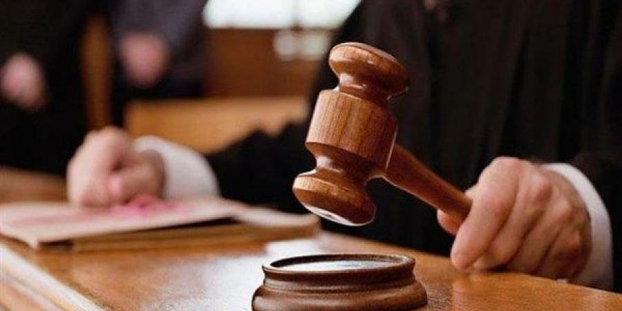 أخبار القليوبية| بسبب مكالمة تليفون.. ضبط المتهم بالتعدّي على جاره بسلاح أبيض في شبرا الخيمة.. والإعدام شنقًا لعامل والمؤبد لـ2 آخرين بتهمة قتل شخص وإنقاذ حياة مريض باستخراج مقص حديدي - الكويت الاخباري